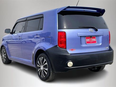 Used 2010 Scion xB Base image 4