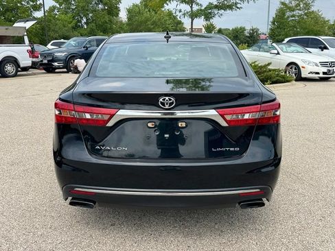 Used 2017 Toyota Avalon Limited FWD image 3
