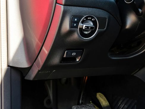 Used 2018 Mercedes-Benz GLA 250 image 29
