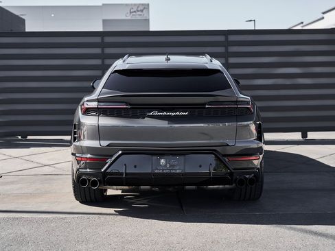 Used 2025 Lamborghini Urus SE image 16