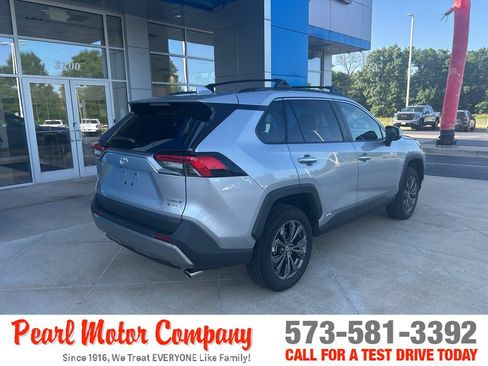 Used 2025 Toyota RAV4 Limited w/ Advanced Technology Package AWD/4WD image 4