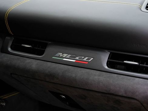 Used 2024 Maserati MC20 Cielo image 33