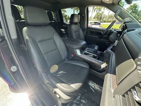 Used 2023 GMC Sierra 1500 SLT w/ SLT Premium Plus Package AWD/4WD image 26