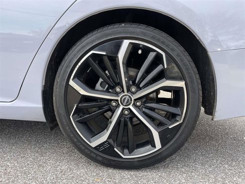 Used 2024 Nissan Altima 2.5 SR image 10