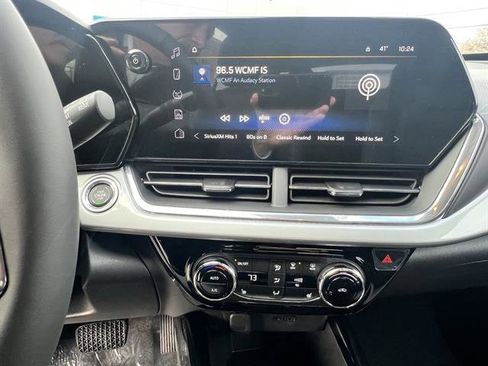 New 2026 Chevrolet Trax LT w/ Driver Confidence Package image 13