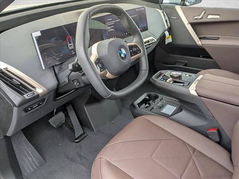 Used 2026 BMW iX xDrive60 AWD/4WD image 3