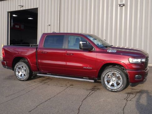 Used 2025 RAM 1500 Big Horn AWD/4WD image 5