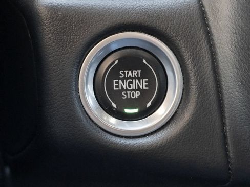 Used 2023 Chevrolet Suburban Z71 AWD/4WD image 32