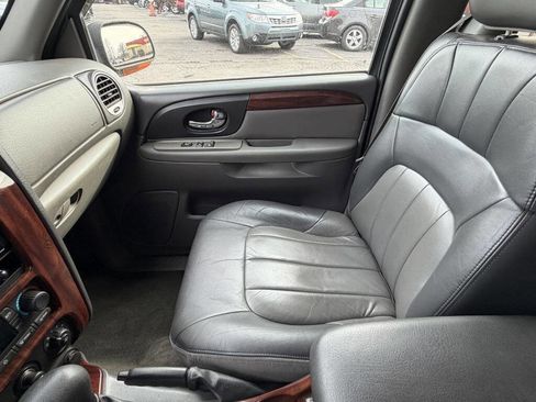 Used 2004 GMC Envoy SLT image 13