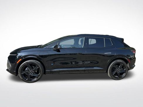 Used 2024 Chevrolet Equinox EV RS FWD image 2