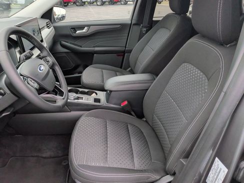 Certified 2023 Ford Escape Active w/ Tech Pack #2 FWD image 4