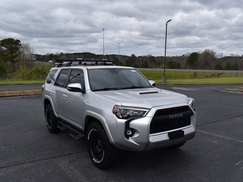 Used 2022 Toyota 4Runner TRD Off-Road Premium w/ Moonroof Package AWD/4WD image 1