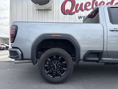 Used 2025 GMC Sierra 2500 AT4 image 4