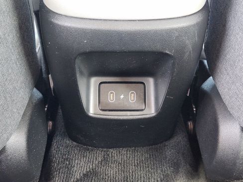 Used 2024 Hyundai Elantra Limited FWD image 31