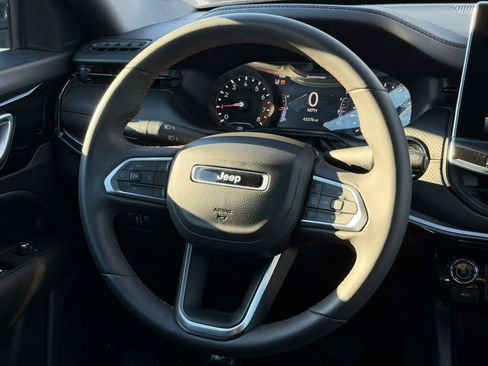 Used 2023 Jeep Compass Trailhawk image 26