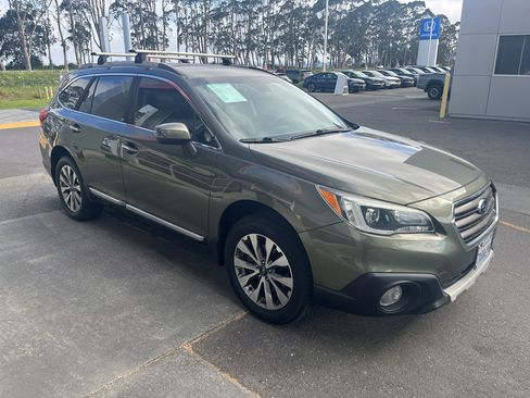 Used 2017 Subaru Outback 2.5i Touring AWD/4WD image 26