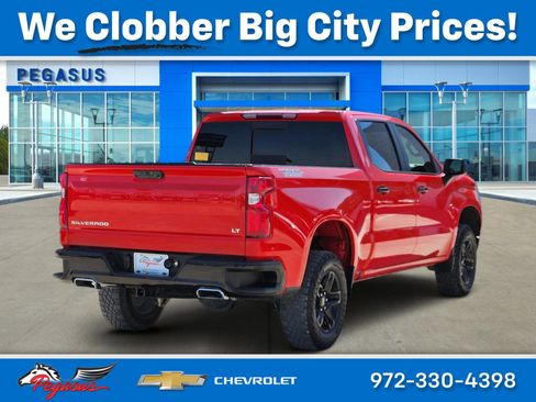 Used 2024 Chevrolet Silverado 1500 LT Trail Boss w/ Convenience Package II image 4
