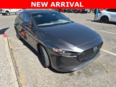 Used 2019 MAZDA MAZDA3 Hatchback w/ Preferred Package image 2