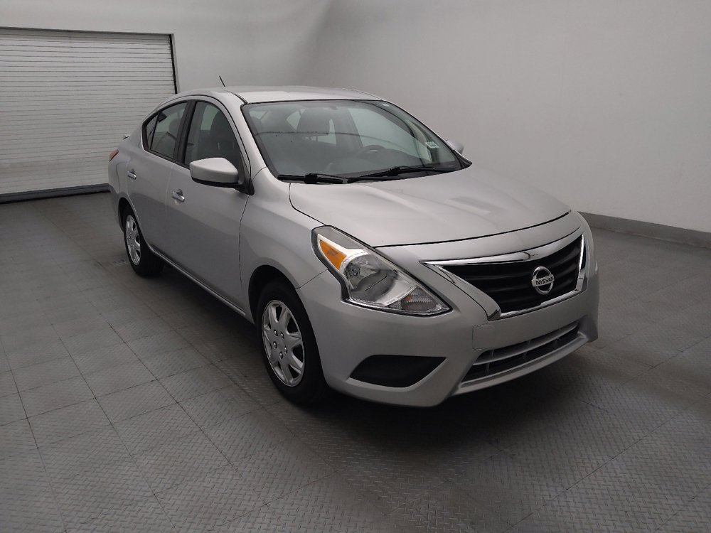 Used 2018 Nissan Versa SV FWD image 13