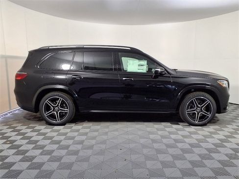 Used 2025 Mercedes-Benz GLS 450 4MATIC image 8
