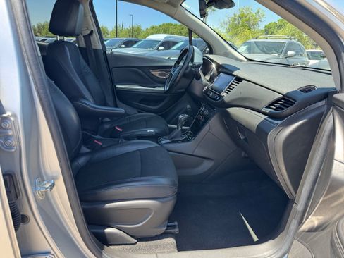 Used 2017 Buick Encore Preferred FWD image 19