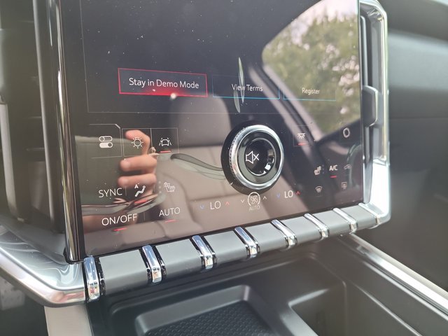 New 2027 GMC Acadia Elevation w/ Elevation Premium Package AWD/4WD image 13