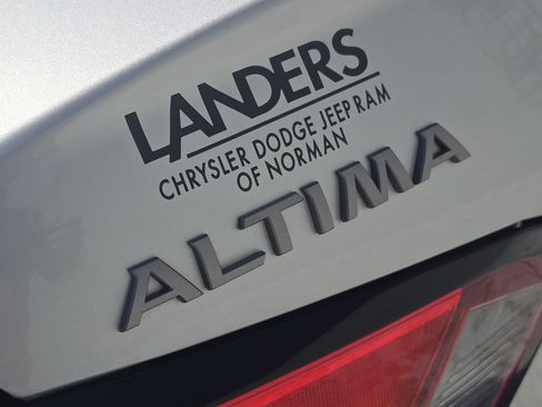 Used 2024 Nissan Altima 2.5 SV image 13