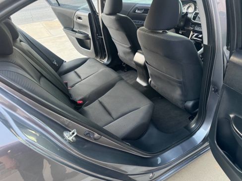 Used 2017 Honda Accord LX image 11