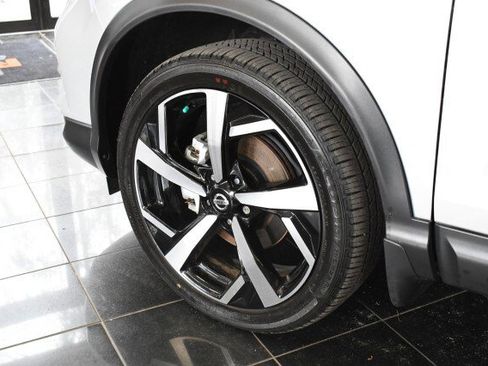 Used 2022 Nissan Rogue Sport SL AWD/4WD image 38