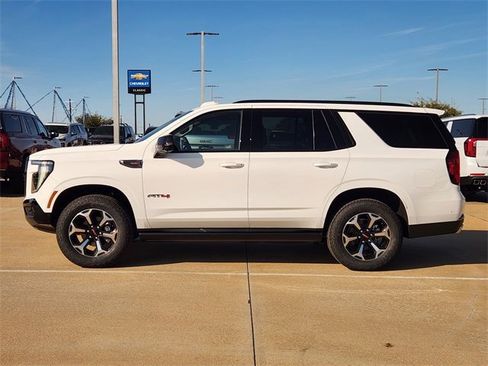 New 2026 GMC Yukon AT4 w/ AT4 Premium Plus Package image 4