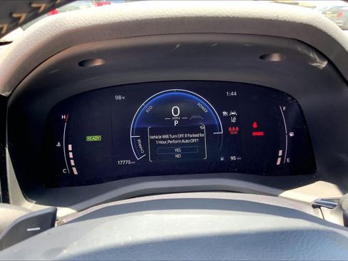Used 2025 Toyota Camry SE w/ Convenience Package FWD image 25