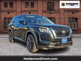 Used 2022 Nissan Pathfinder S video 1