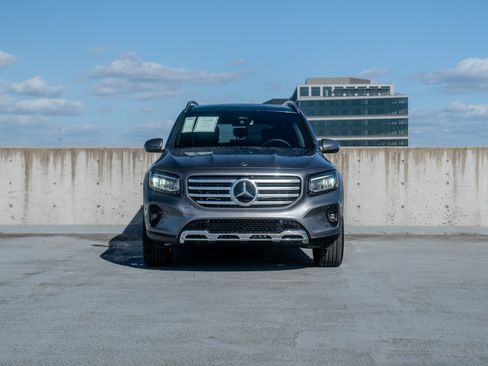 Certified 2026 Mercedes-Benz GLB 250 4MATIC image 2