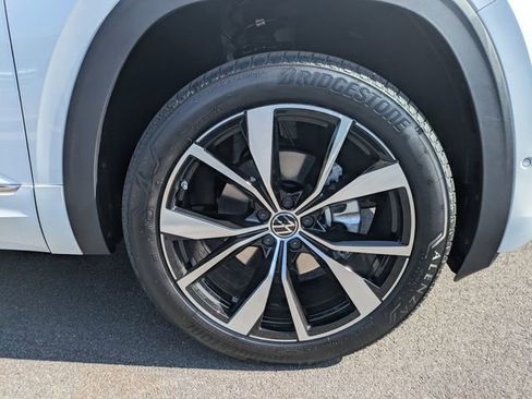 New 2026 Volkswagen Atlas SEL Premium R-Line AWD/4WD image 12