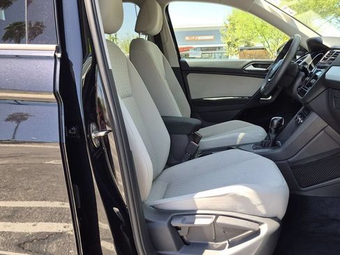 Used 2021 Volkswagen Tiguan S FWD image 29