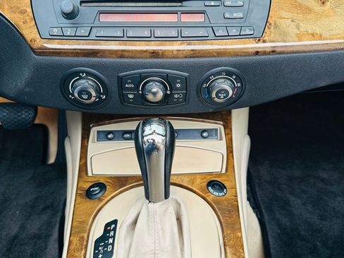 Used 2007 BMW Z4 3.0i image 14