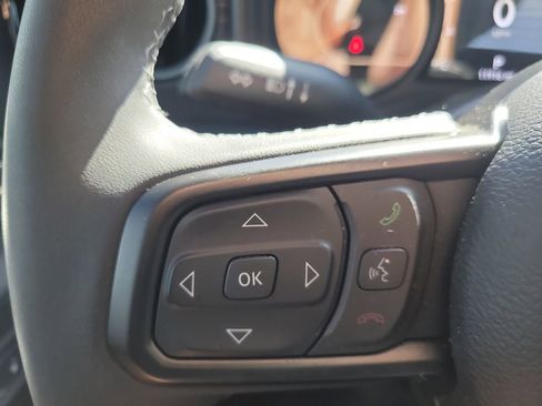 Used 2025 Jeep Gladiator Mojave AWD/4WD image 32