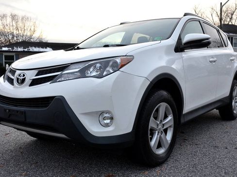 Used 2014 Toyota RAV4 XLE image 2