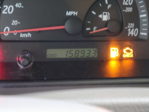 Used 2005 Toyota Camry LE FWD image 4