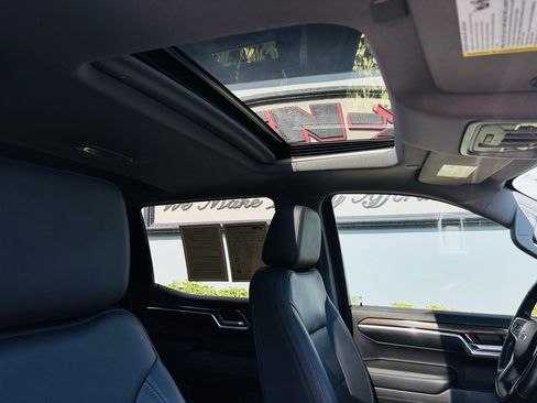 Used 2022 Chevrolet Silverado 1500 LT Trail Boss w/ LT Trail Boss Premium Package image 32