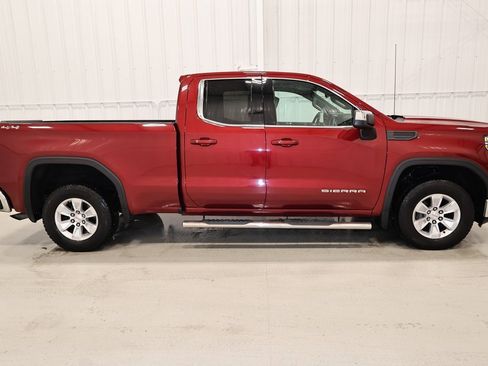 Used 2020 GMC Sierra 1500 SLE w/ SLE Value Package image 2