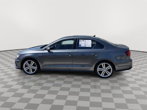 Used 2017 Volkswagen Jetta GLI FWD image 11