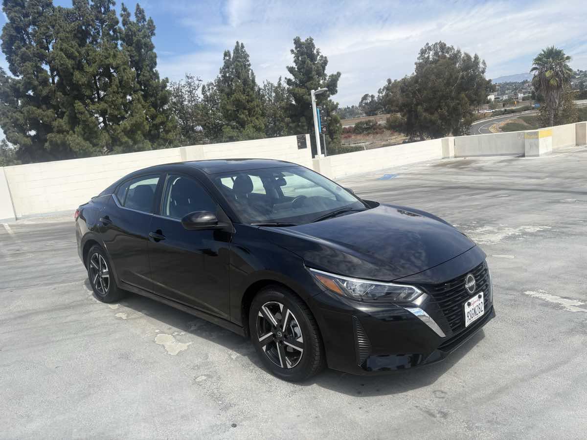 Used 2025 Nissan Sentra SV FWD image 28