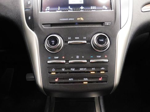 Used 2018 Lincoln MKC Select w/ Select Plus Package image 24