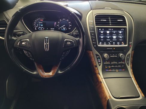 Used 2016 Lincoln MKX Reserve w/ Luxury Package AWD/4WD image 22