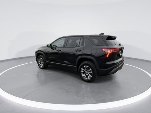 Used 2026 Chevrolet Equinox LT w/ Convenience Package II image 6