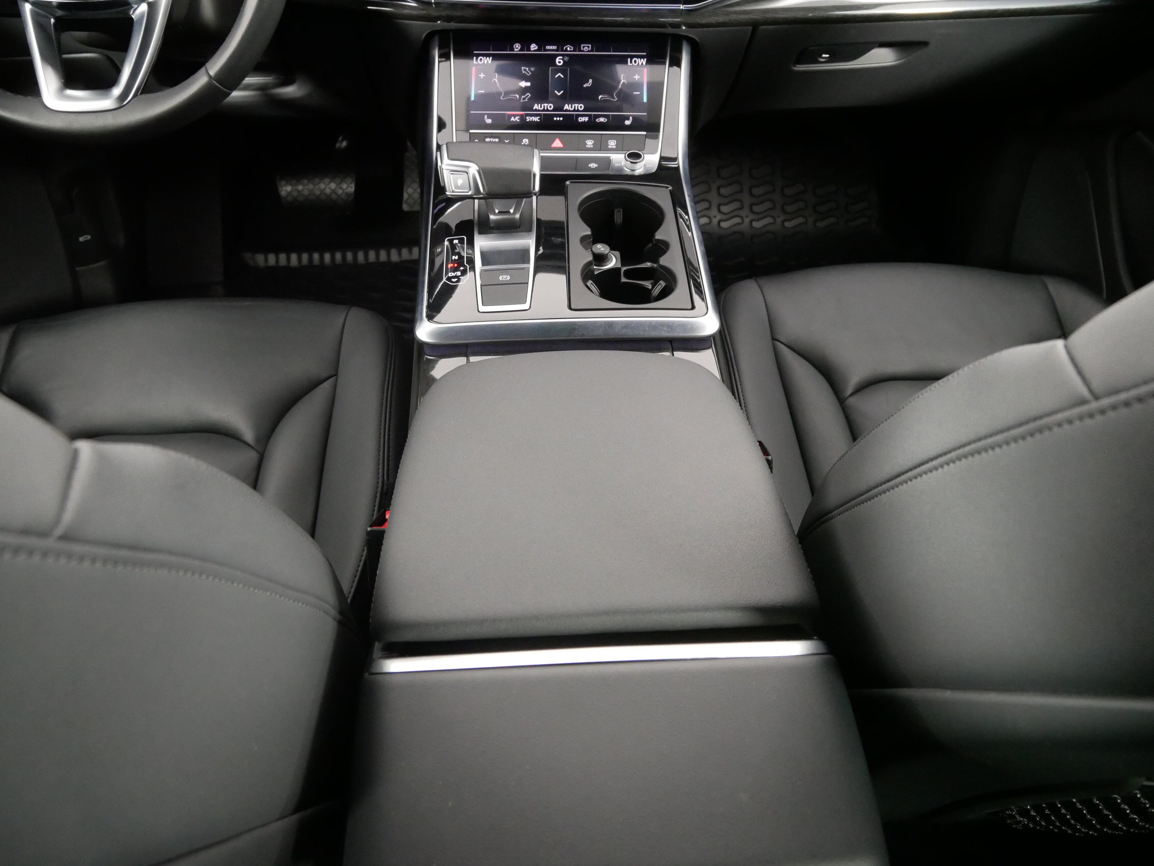 Used 2023 Audi Q7 2.0T Premium w/ Convenience Package AWD/4WD image 25