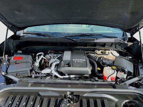 Used 2024 Chevrolet Silverado 1500 LT w/ Z71 Off-Road Package image 30