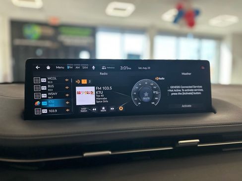 Used 2022 Genesis GV70 2.5T w/ Sport Prestige Package image 36