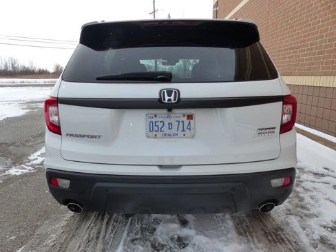 Used 2021 Honda Passport Touring image 7
